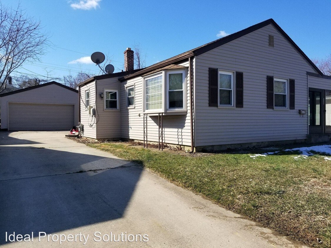 Primary Photo - 115 Robinson Dr