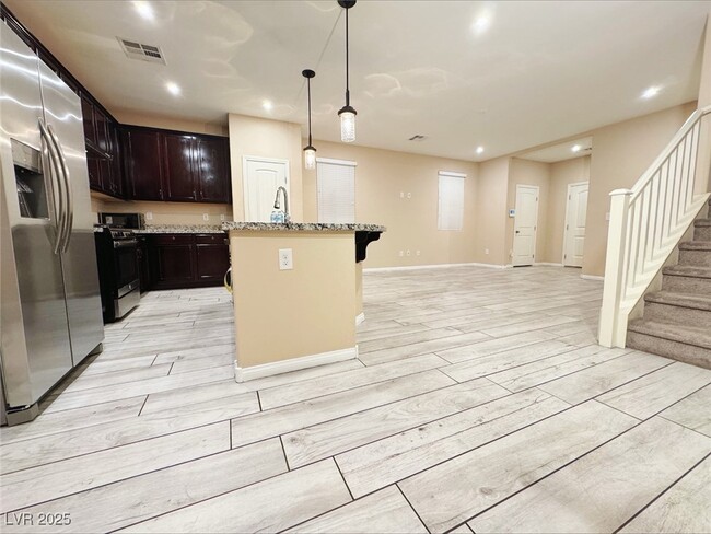 Foto del edificio - 5660 Alta Peak Ct