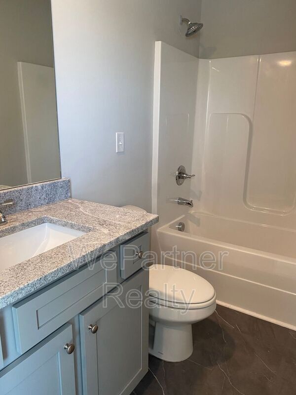 Primary Photo - 221 Harrison St