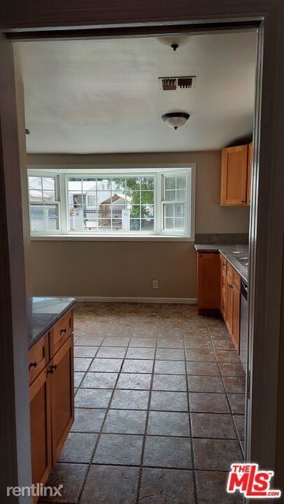 Building Photo - 3 br, 2 bath House - 20431 Bassett St