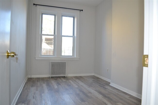 Building Photo - 2305 New York Ave