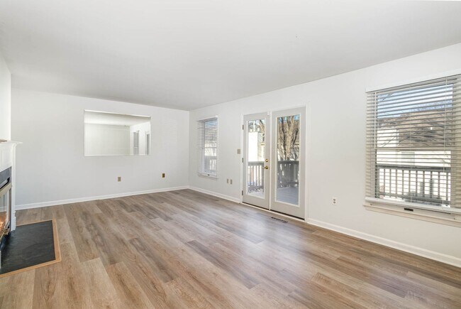 Foto del edificio - 2039F Raleigh Rd