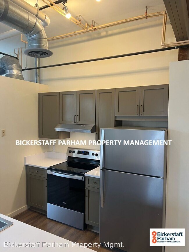 Foto del edificio - Studio, 1 bath House - 1204 First Avenue #306