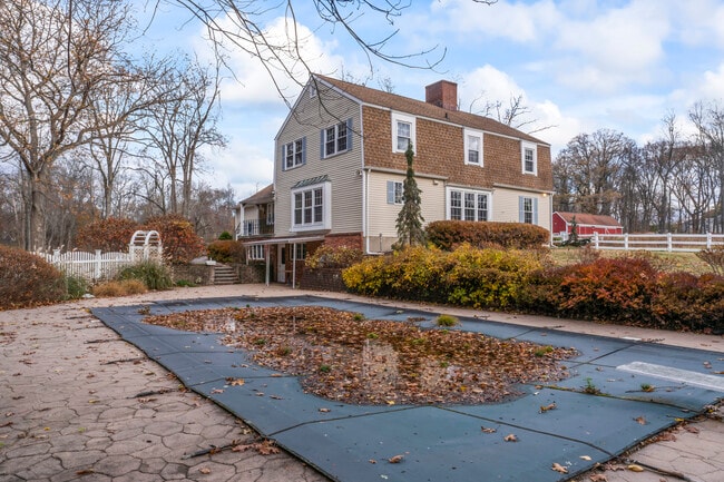 Foto del edificio - 23 Westview Dr