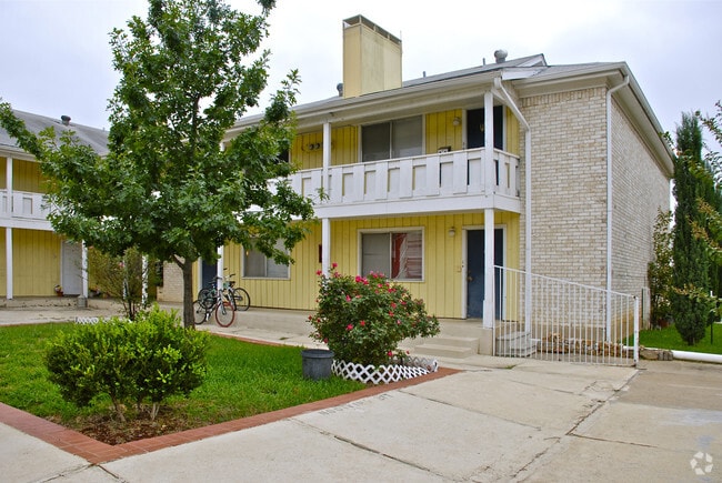 Building Photo - Oxford Apartments