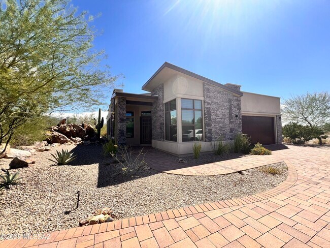 Foto del edificio - 14205 N Stone View Pl