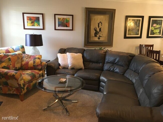 Building Photo - 3 br, 2 bath Townhome - 754 Yorkwood Pl