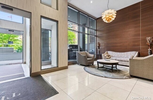 Foto del edificio - 108-20 71st Ave