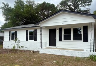 Building Photo - 2568 Pine Springs Dr