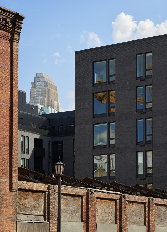 Building Photo - Second & Second