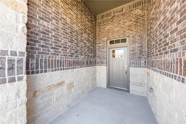 Building Photo - 18305 Urbano Dr