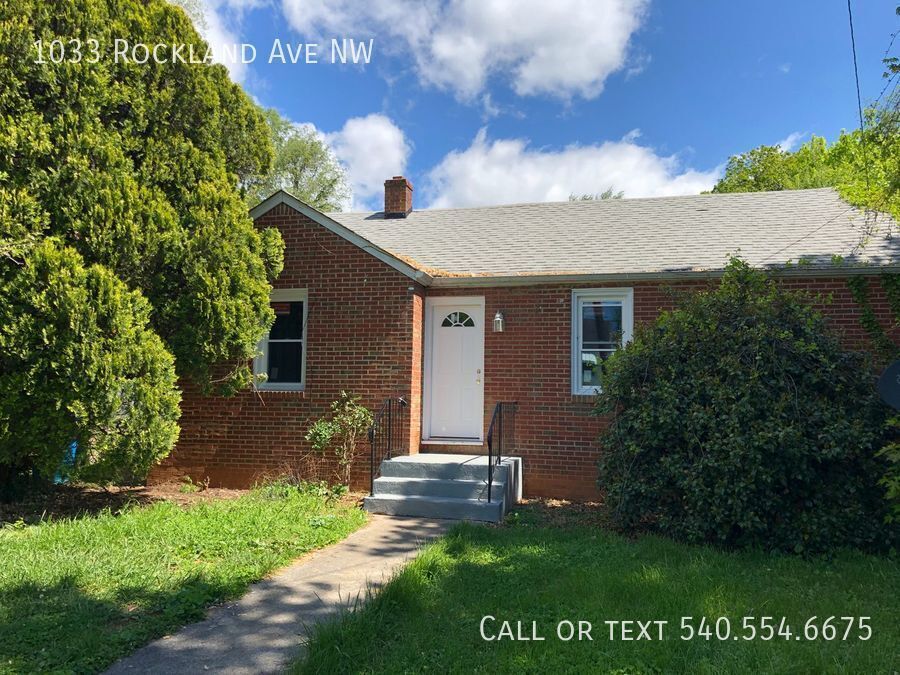 Foto principal - 1033 Rockland Ave NW