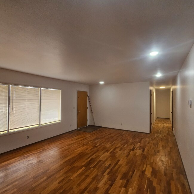 Foto del edificio - 704 Euclid St