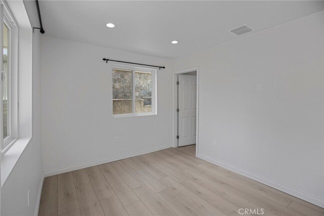 Building Photo - 10410 Mountair Ave