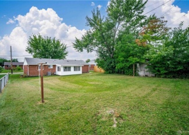 Building Photo - 260 Foothill Dr