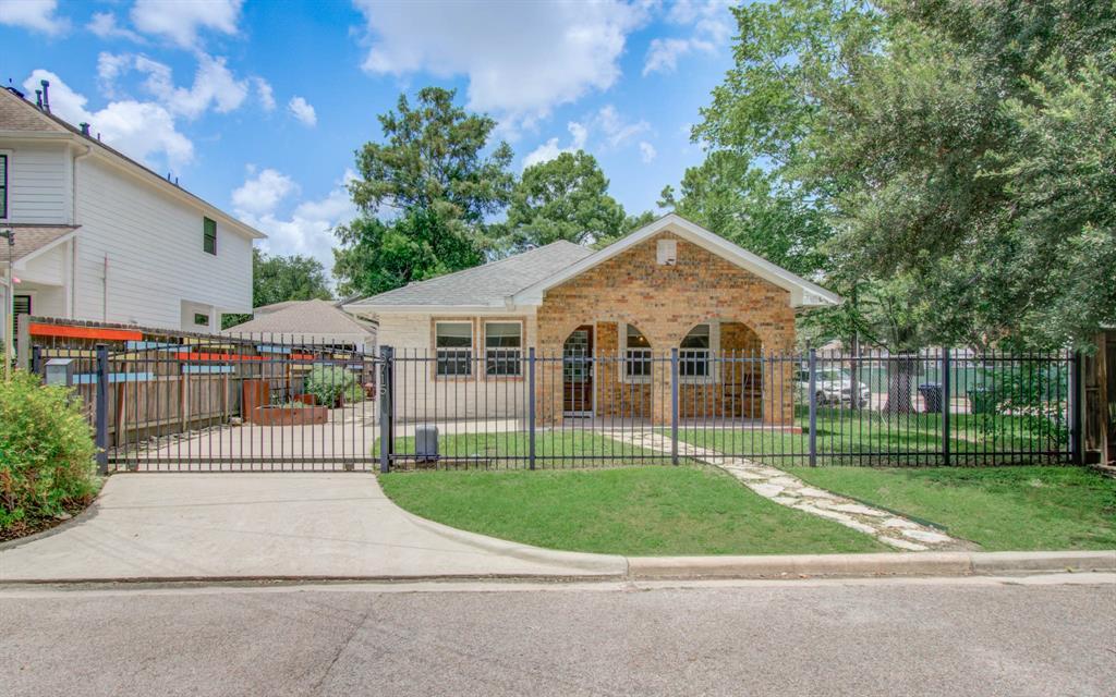 Foto principal - 3715 Bruce St