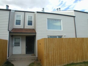 Building Photo - 114 Brookfield Ct