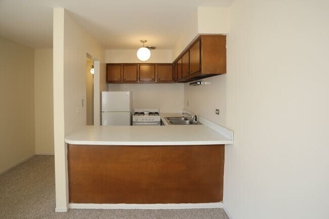 Foto del edificio - 675 W Wrightwood Ave