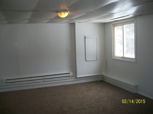 Building Photo - 385 Old Route 940