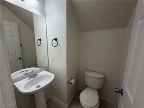 Building Photo - 5553 Chapin Mesa Ave