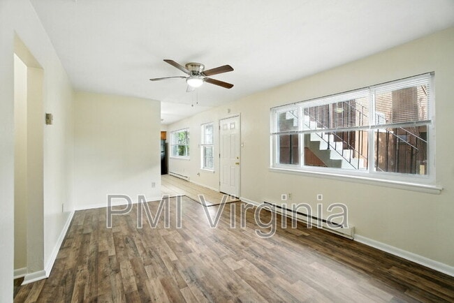 Building Photo - 9563 15th Bay St