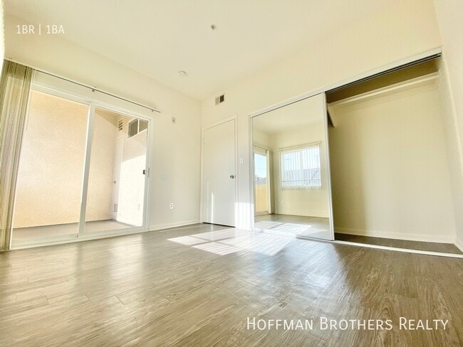 Foto del edificio - 251 Robinson St