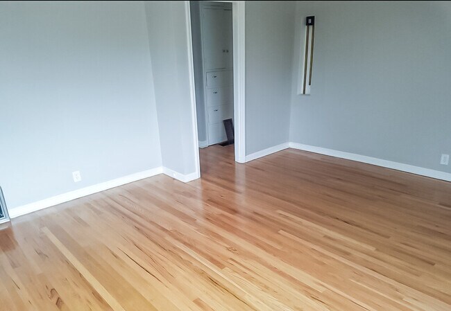 Building Photo - 1767 S