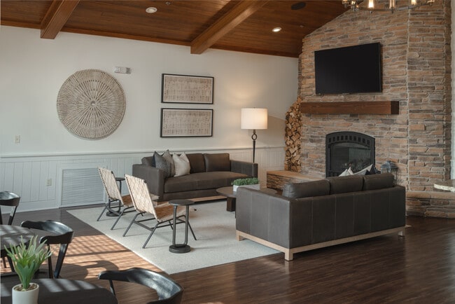 Building Photo - Enclave Apartments