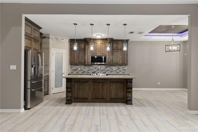 Building Photo - 14 Ebony Ave