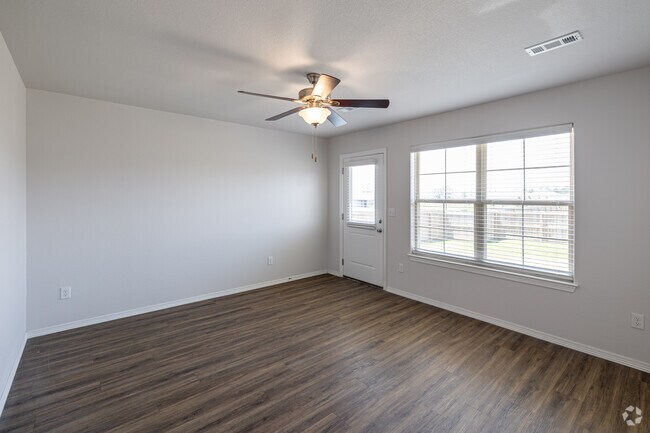 4 habitaciones, 2 baños - 120 m² - Sala de estar - Woodward Park