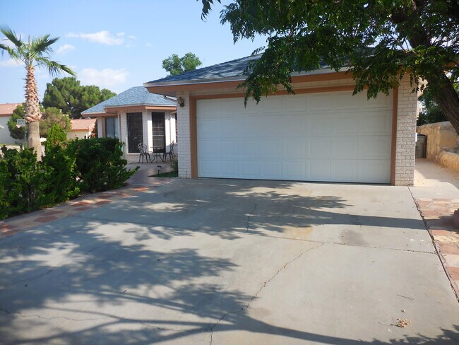 Foto del edificio - 11448 Lake Alice Dr