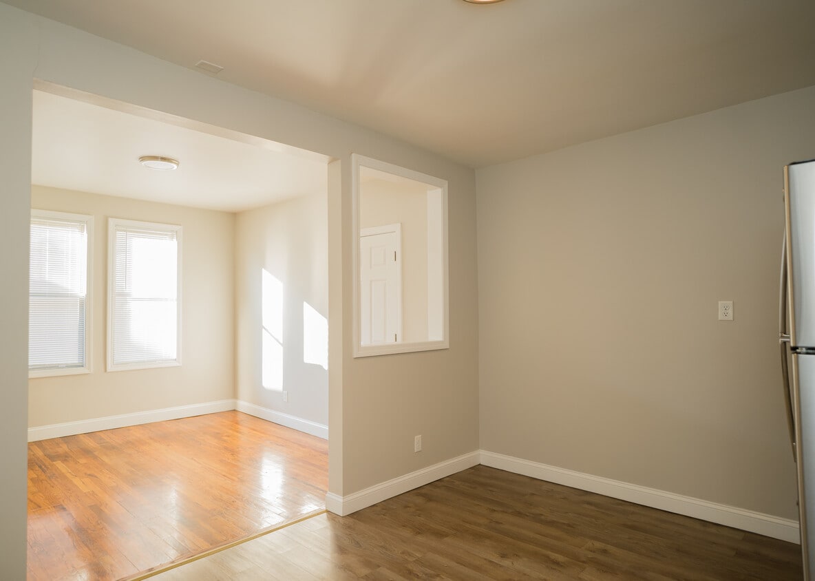 Building Photo - 9 Dorothy St