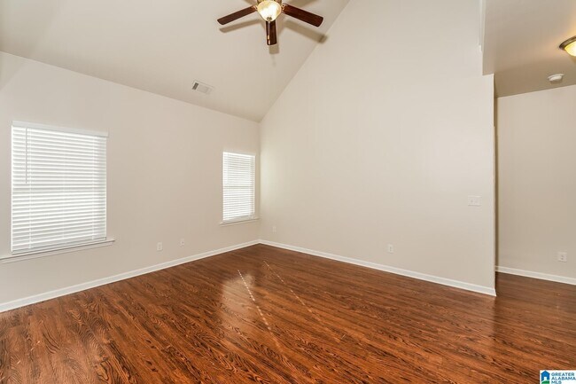 Foto del edificio - 3639 Grand Central Ave