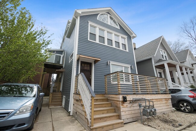 Building Photo - 1241 W Draper St