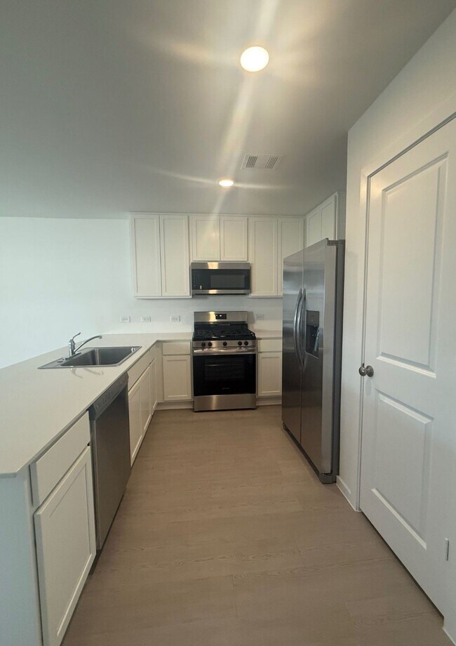 Building Photo - 13018 Shells Ln