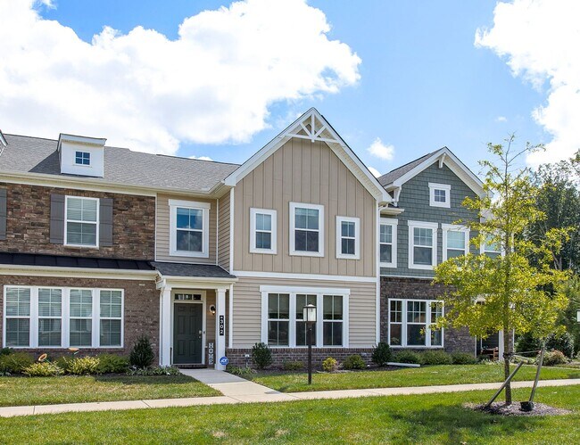 Building Photo - Stunning 3 Bed / 2.5 Bath Townhouse in Gle...