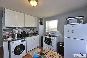 Building Photo - 306 McMasters St