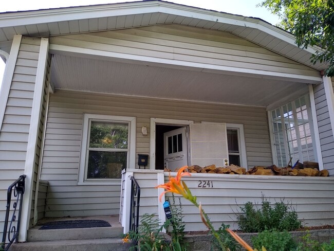 Foto del edificio - DU Charming 1920's Bungalow 2 Beds 1 Bath ...