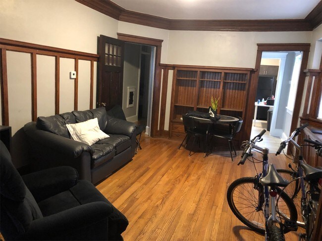 Building Photo - 3046 N Stowell Ave