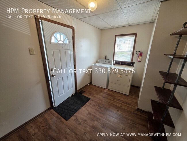 Building Photo - 497 Sumner St