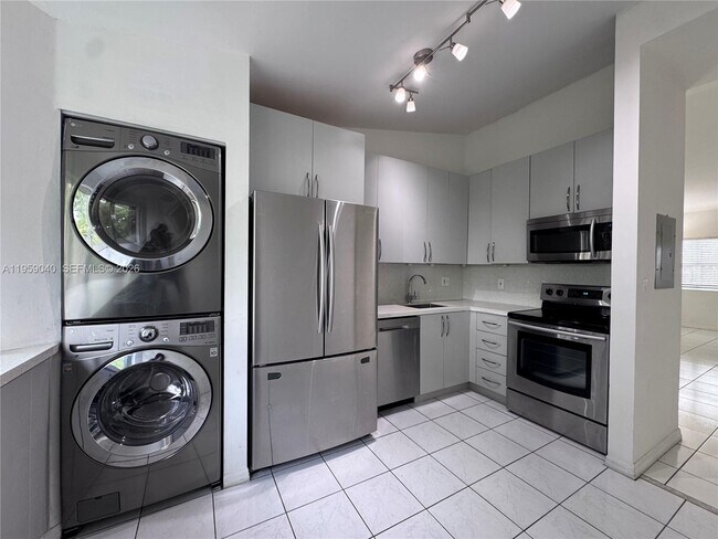 Foto del edificio - 13302 SW 152nd St