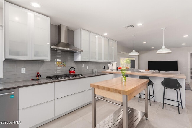 Foto del edificio - 1416 W Orchid Ln