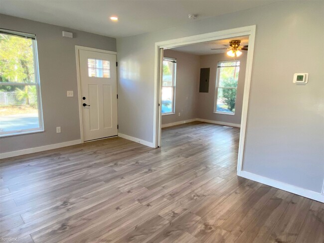 Building Photo - 3 br, 2 bath House - 103 West 54th Street