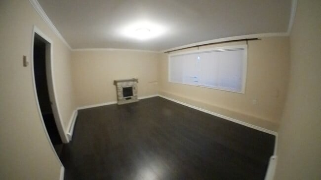 Building Photo - 859 Paisley Ave