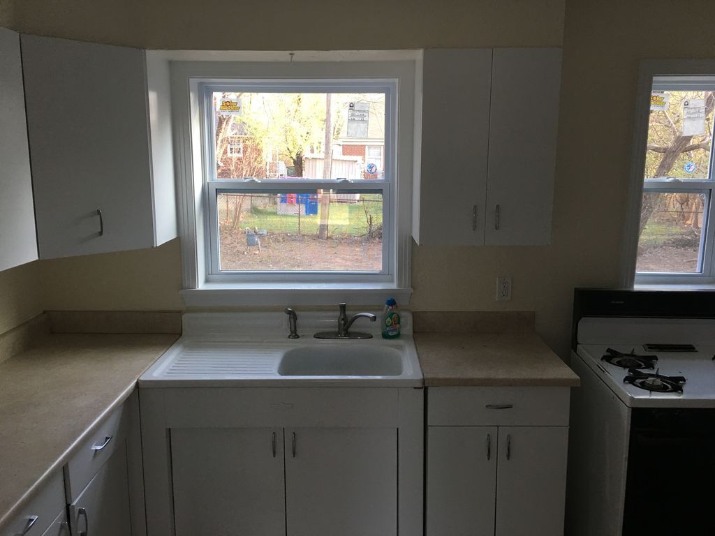Primary Photo - 1400 Oxford Way