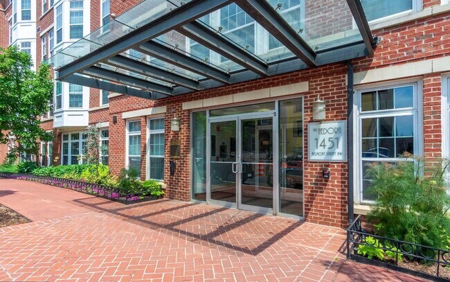 Building Photo - 1451 Belmont St NW