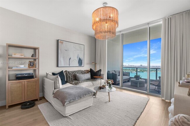 Foto del edificio - 900 Biscayne Blvd