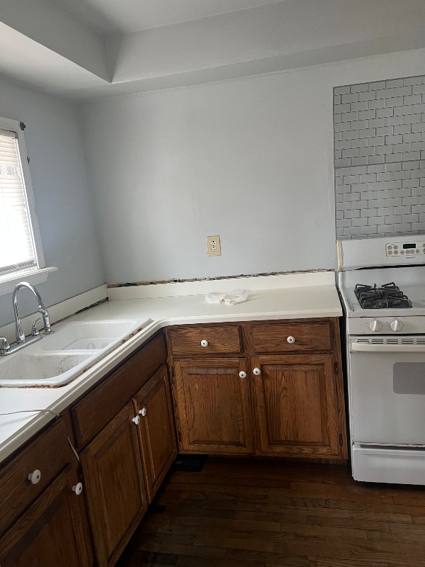 Foto del edificio - 644 St Charles St