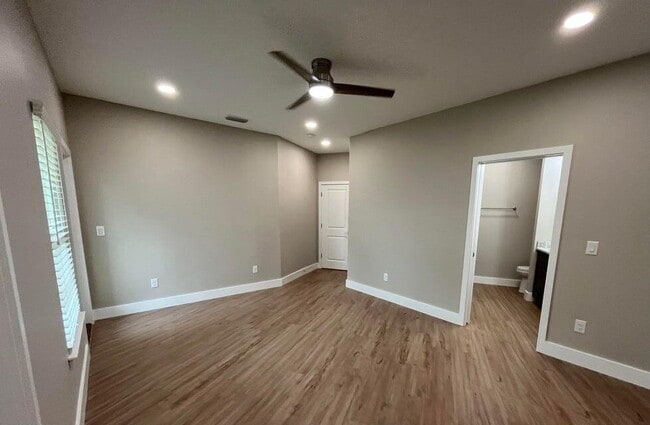 Foto del edificio - 2879 Leah's Ln