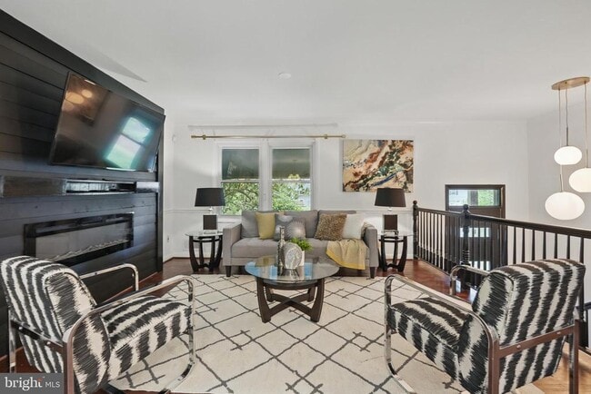 Building Photo - 7910 Bayberry Dr